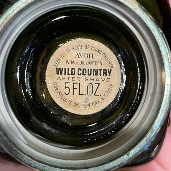 Avon Wild Country Aftershave bottle vintage shaped like a whale oil lantern. - Picture 4 of 13